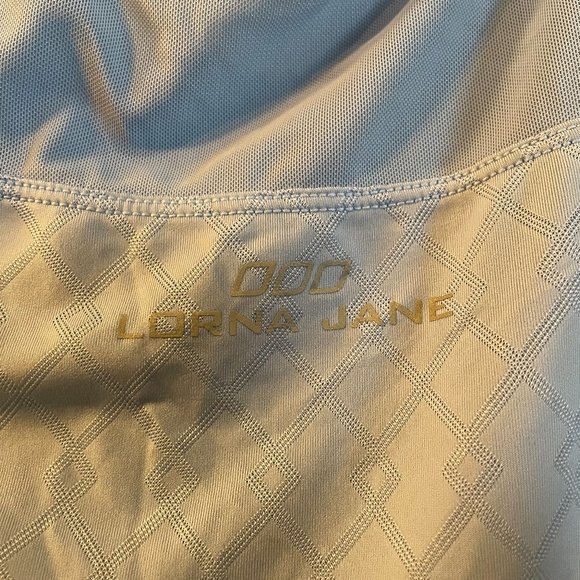 Lorna Jane Light Blue Mesh Cut Out Tank - Picture 3 of 6